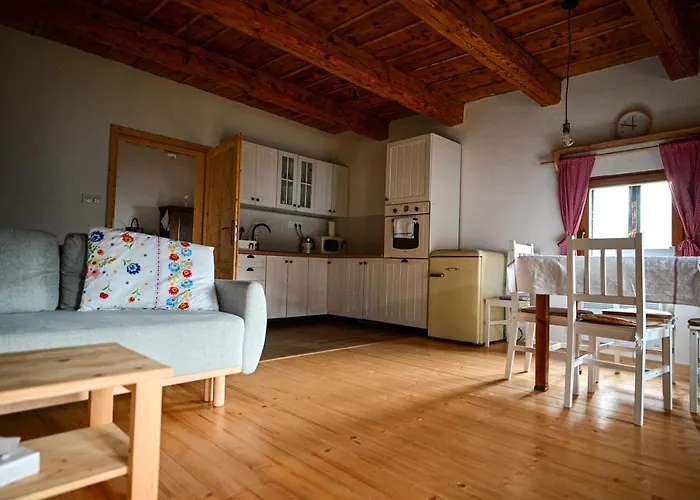 Alpesi faház Svajkova Chyza *